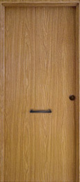 Puerta de seguridad modelo Liso acabado roble.